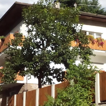 Moderne Mit Balkon Und Pool * Merano
